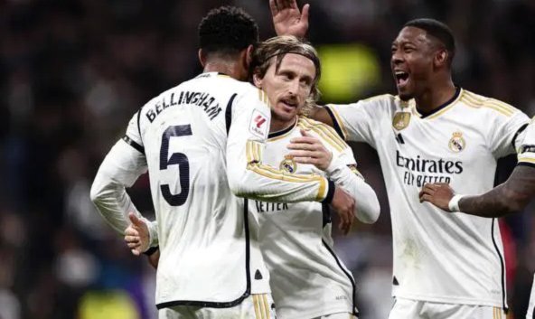 皇马回购帕斯：科莫大腿将重返银河战舰？